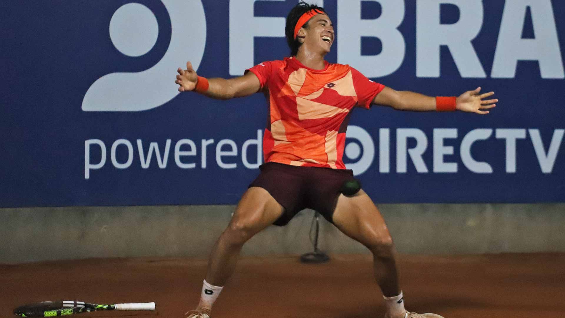 Alvaro Guillen Meza celebrates winning the Lima Challenger.