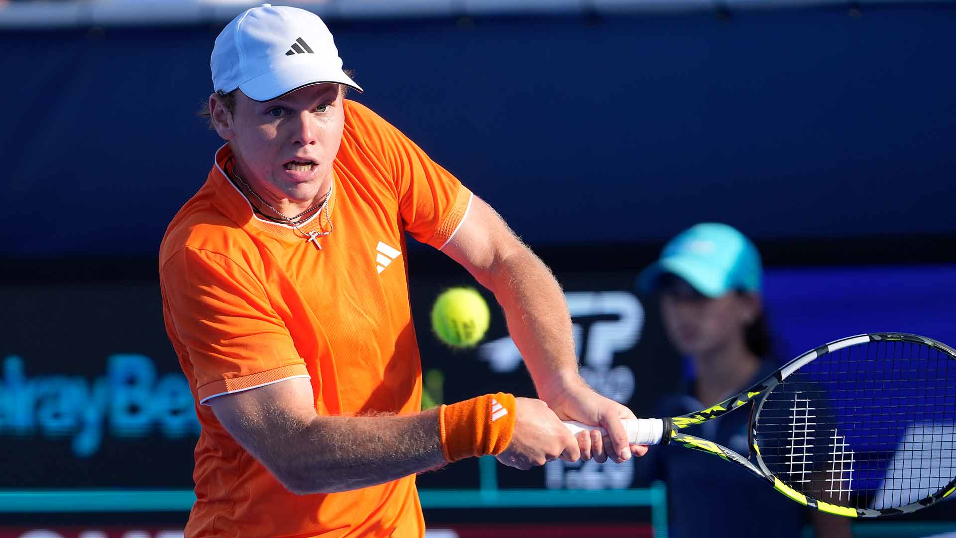 Alex Michelsen advances to the second round of the Delray Beach Open Monday.