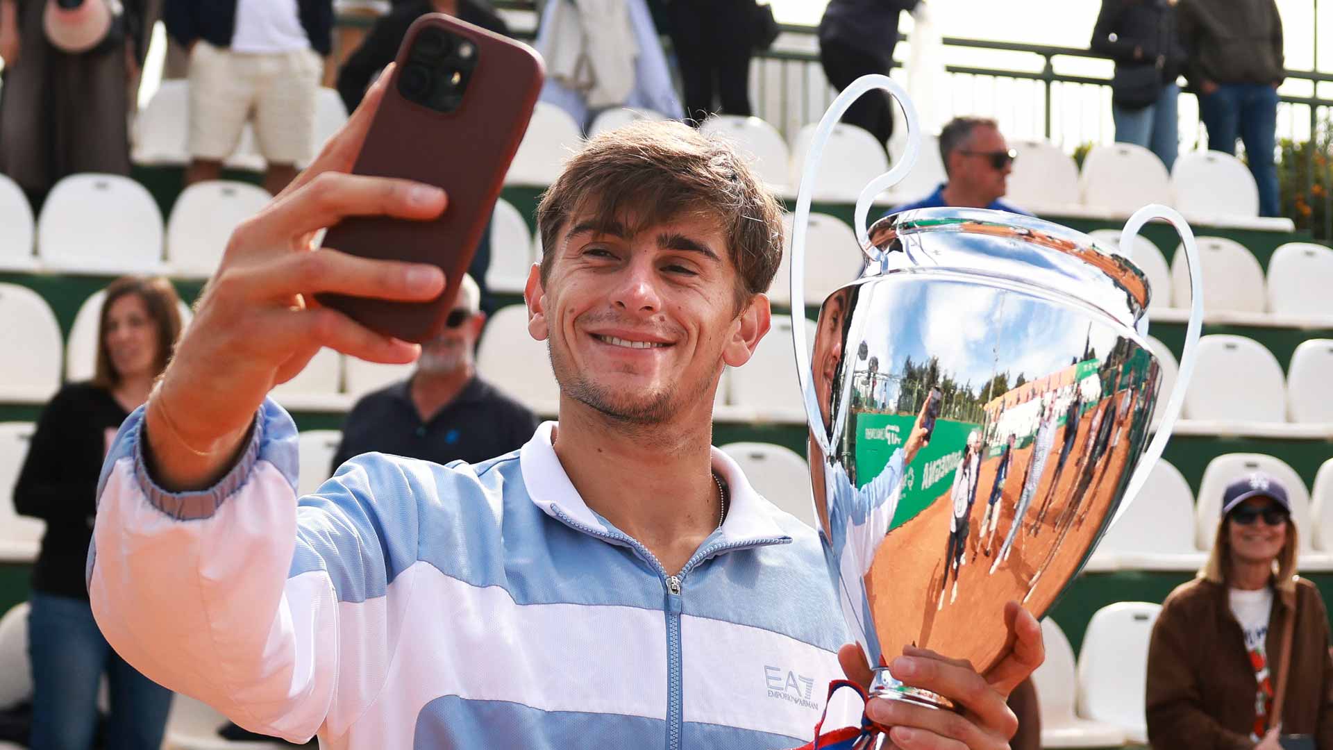 Matteo Arnaldi wins the Sardegna Open, an ATP Challenger 175 event in Cagliari, Italy.