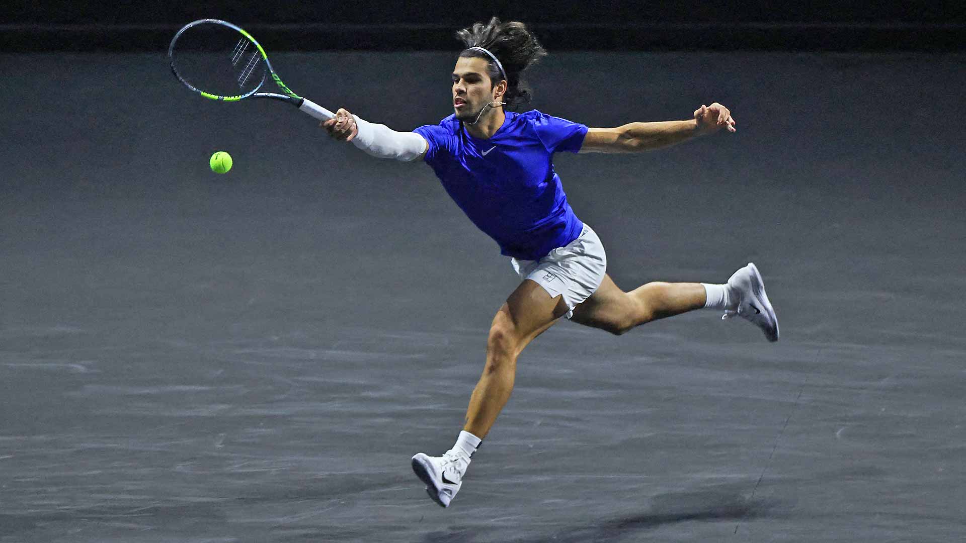 Carlos Alcaraz defeats Taylor Fritz in three sets on Saturday at the Laver Cup.