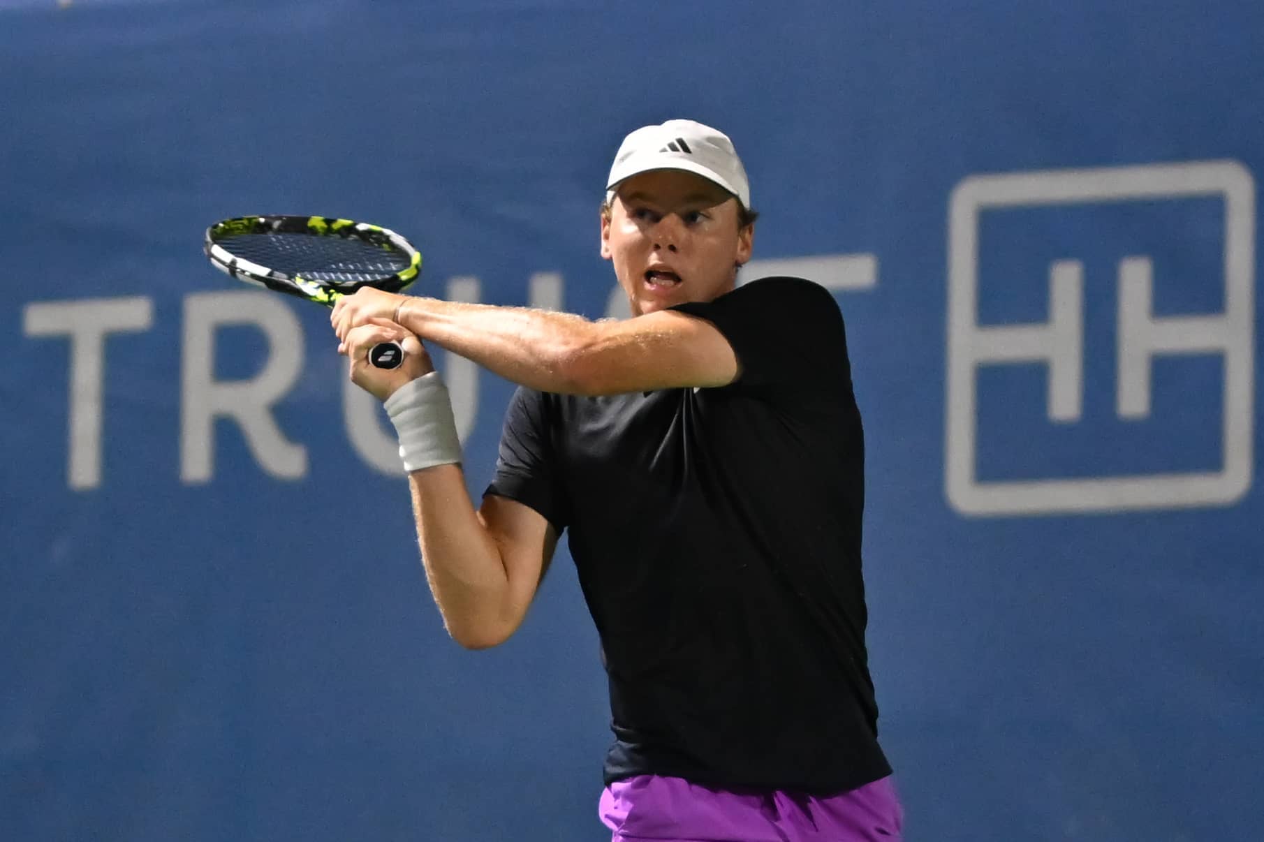 Tokyo Take-Off! Shapovalov Serves Past Johnson